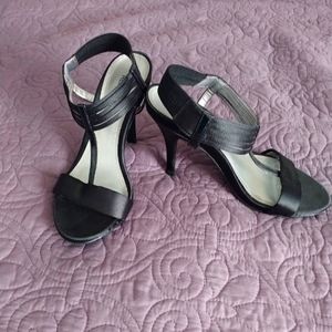 Kenneth Cole Reaction heels